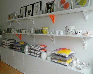 shop display shelving