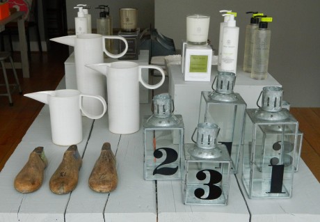 shop display table
