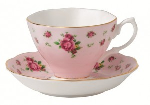 Royal Albert New Country Roses Pink Formal Vintage Teacup and Saucer Boxed
